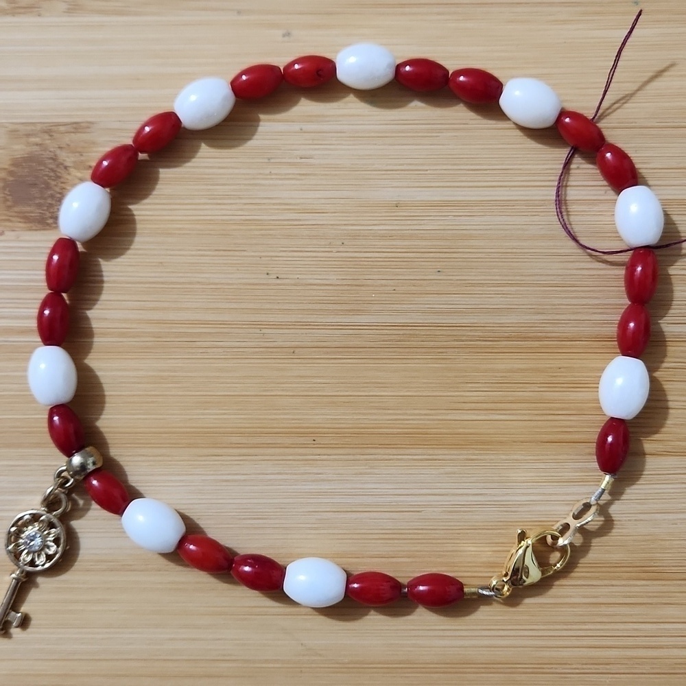 Hand Crafted Anklet (Ankle Bracelet) Red White Key Charm 11.5" Beaded
